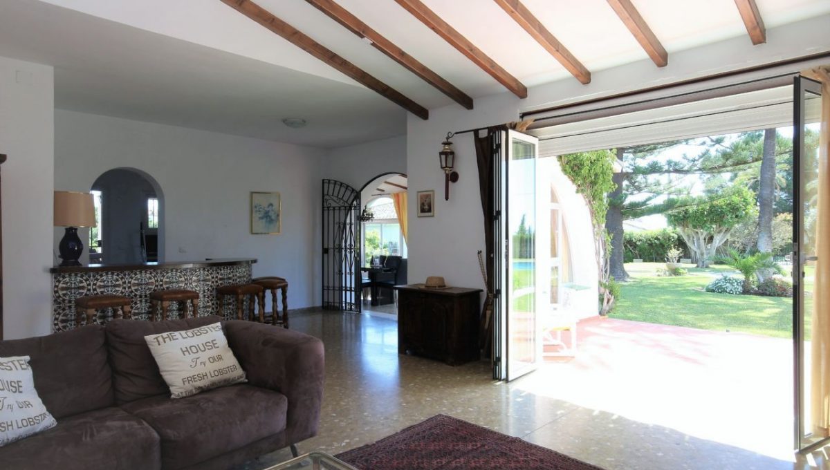 Oportunidad de compra espectacular  parcela con 3 chalets en El Caparral, Mijas-Costa-España