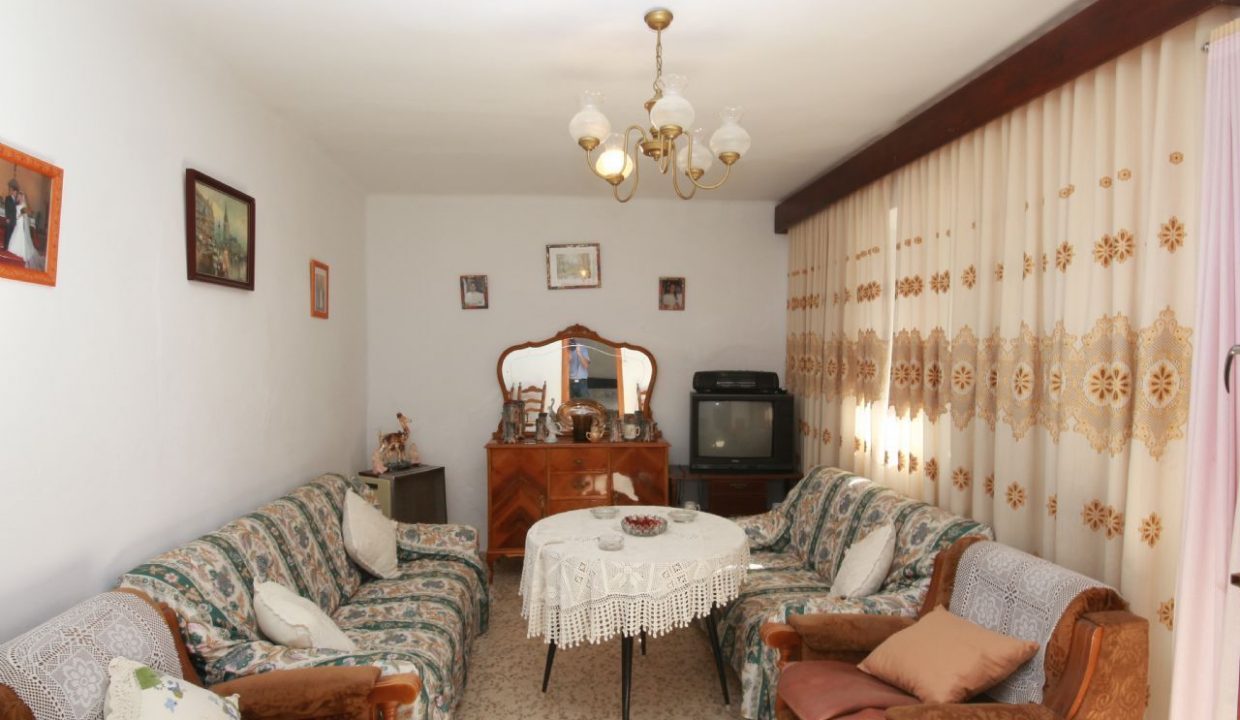 salon-casa-riogordo