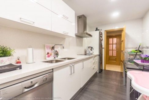 cocina-apartamento-el-coto-antequera-malaga