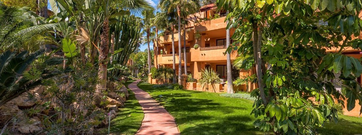 Preciosos pisos de 2 y 3 dormitorios en La Alzambra Hill Club, Marbella, España