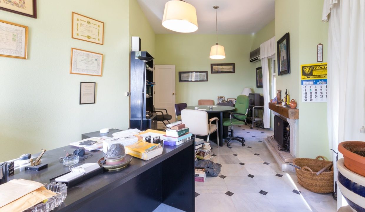 Edificio comercial a la venta en Mijas Costa.