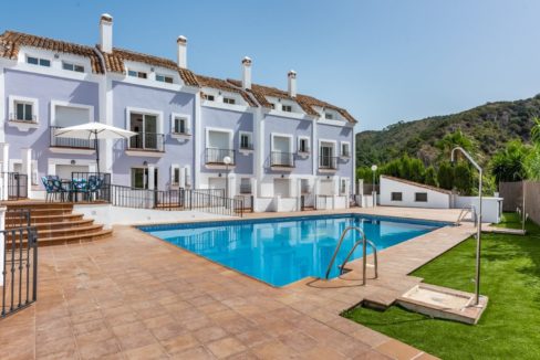 Adosados en venta en Benahavís