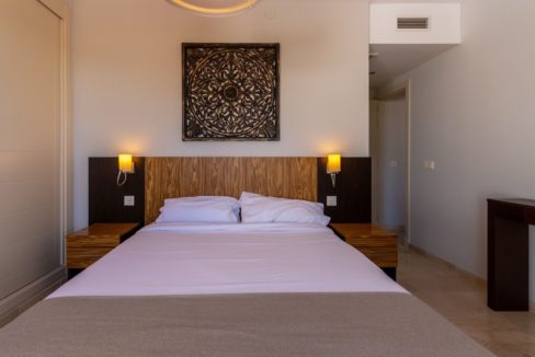 dormitorio-apartamentos-turisticos-estepona