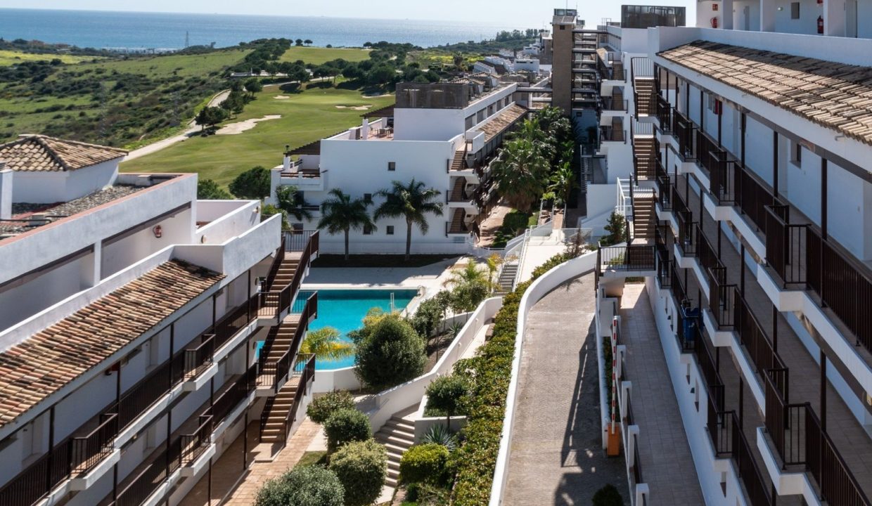 fachada-interior-apartamentos-estepona