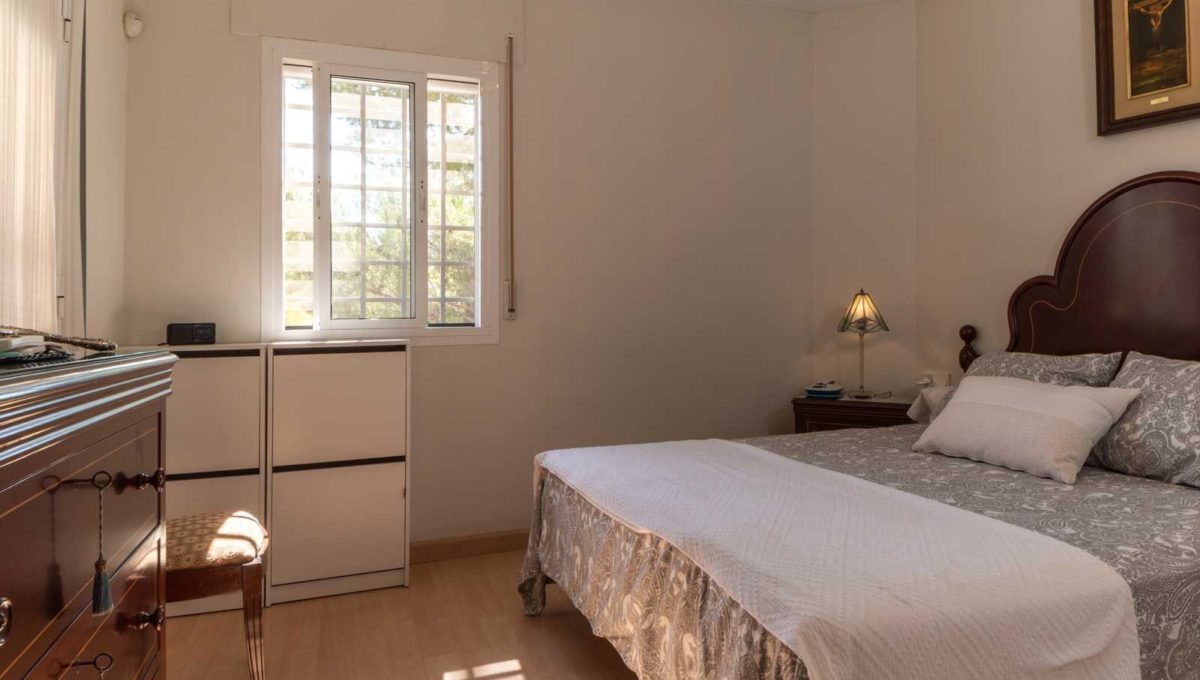 dormitorio-piso-cerrado-calderon-2117