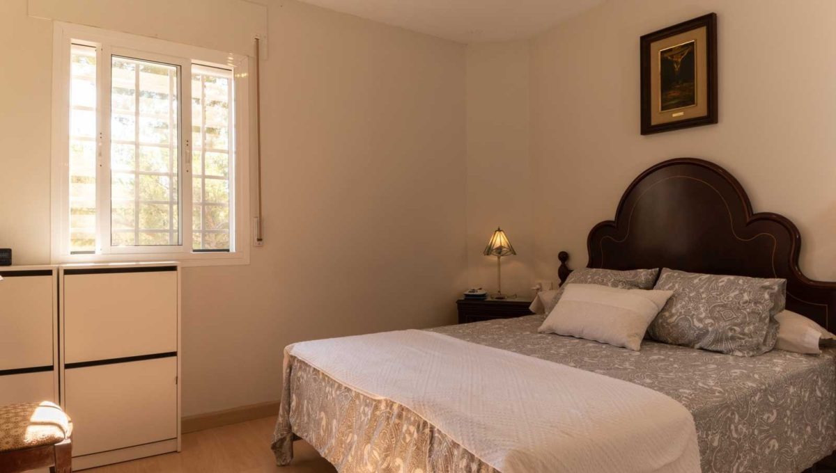 dormitorio-piso-cerrado-calderon-malaga-2117