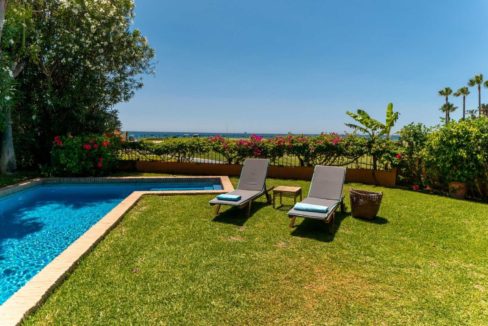 jardin-piscina-villa-lujo-venta-guadalmina-marbella-2116