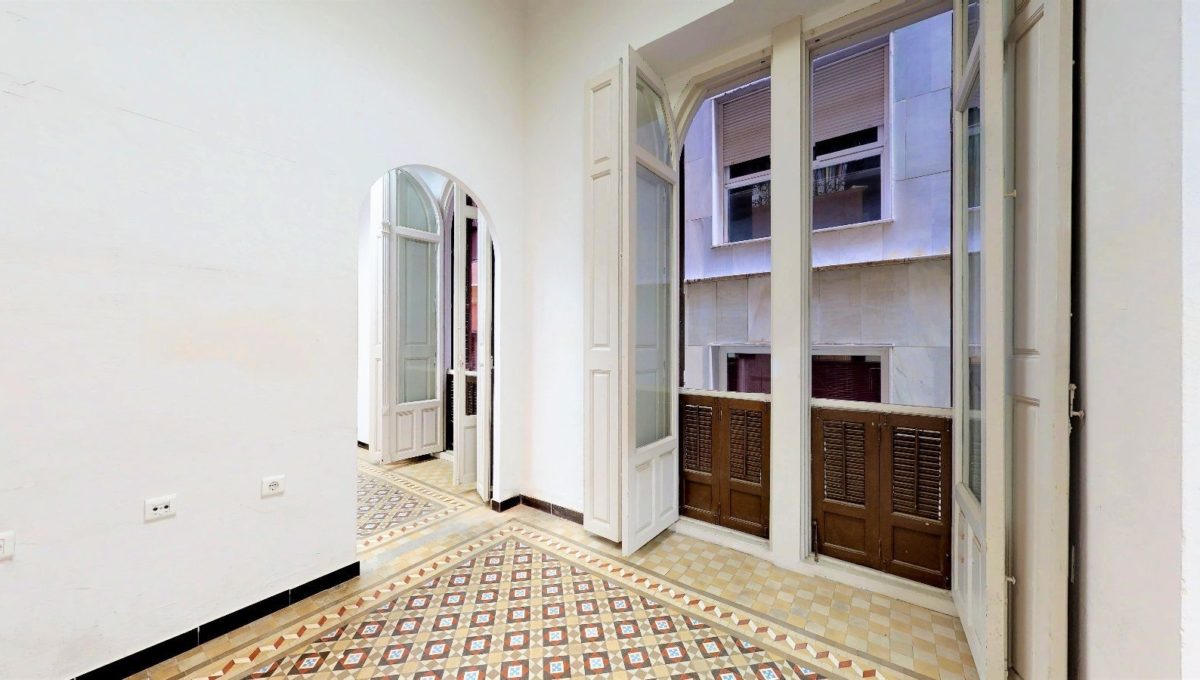 habitacion-vista-edificio-piso-venta-malaga-centro-1945