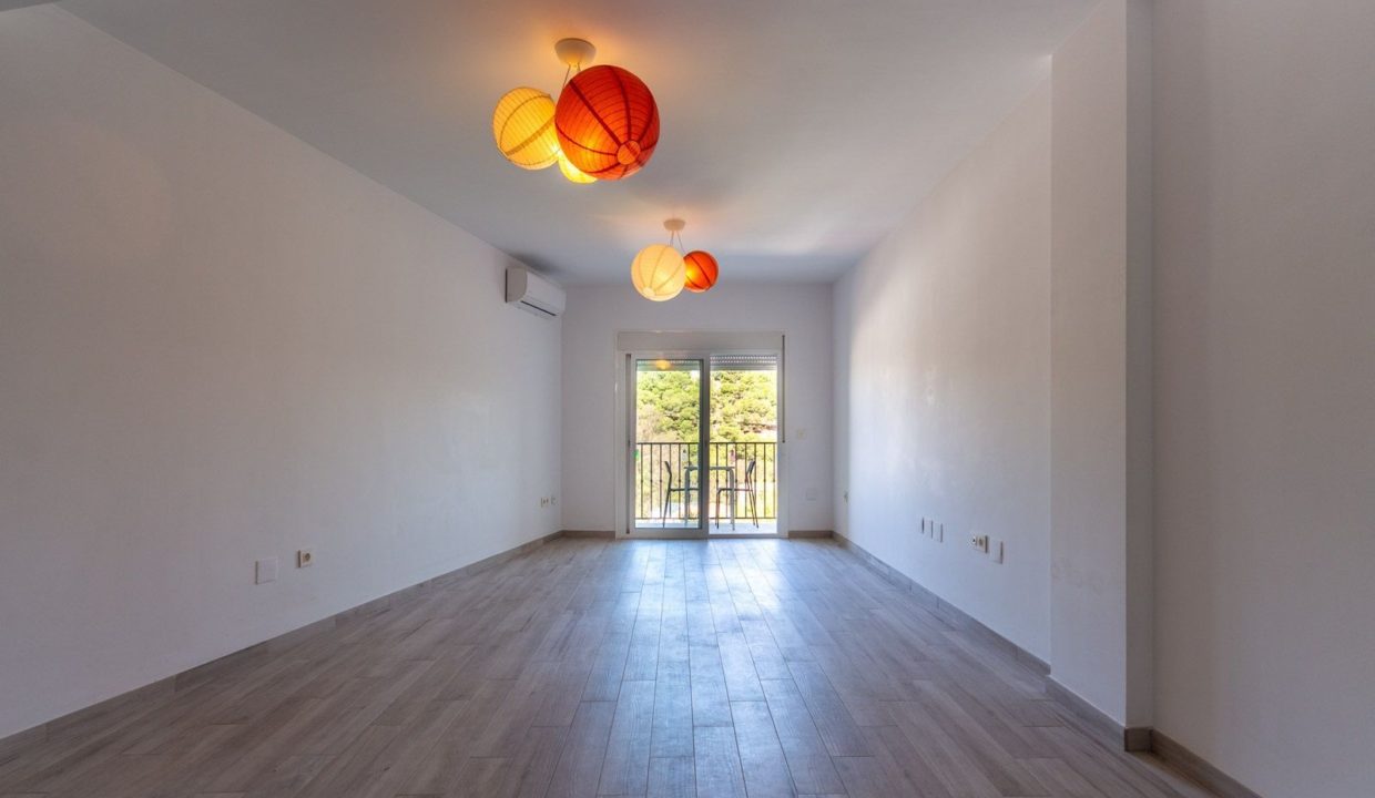 Piso 3 habitaciones con vistas panorámicas y azotea en Conde Ureña