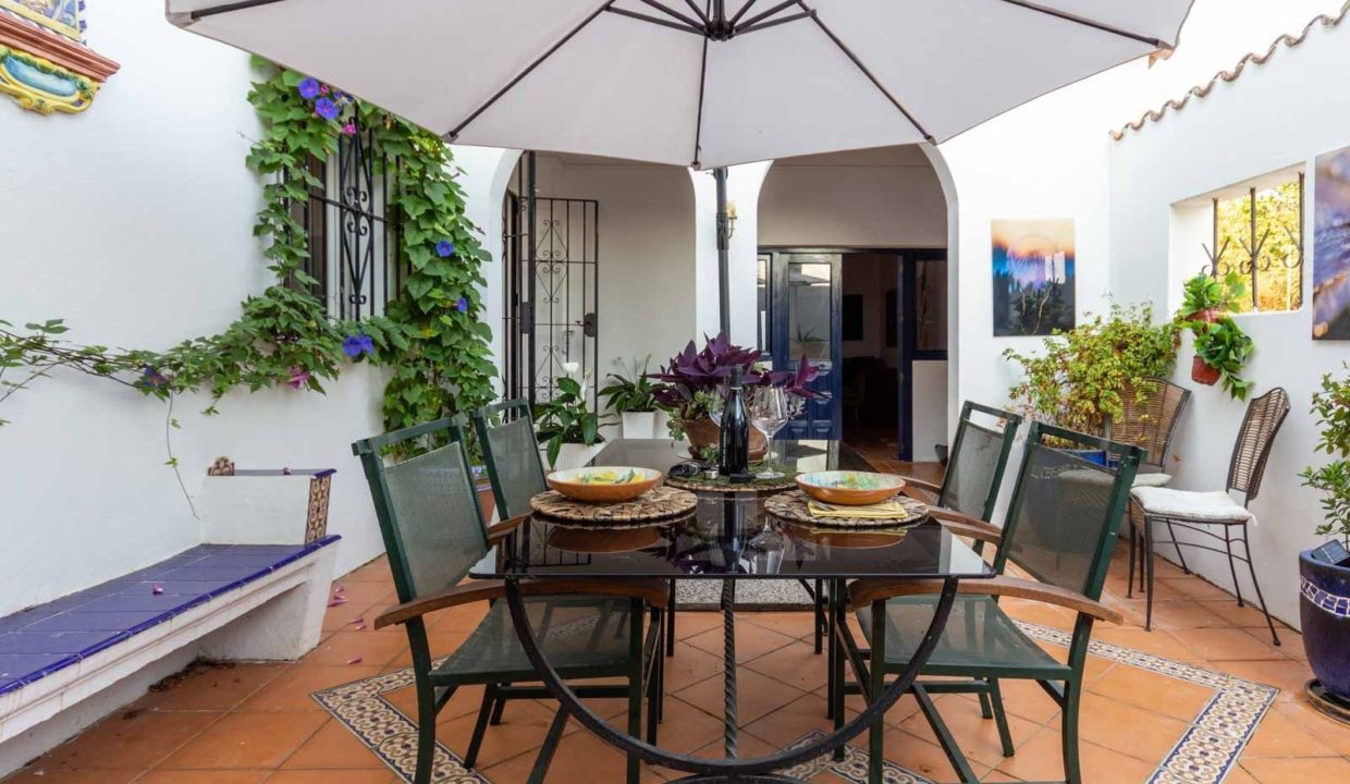 patio-interior-finca-rustica-lujo-venta-estepona-2125