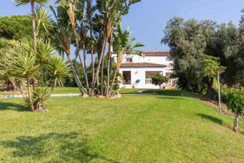 vista-desde-piscina-finca-rustica-lujo-venta-estepona-2125