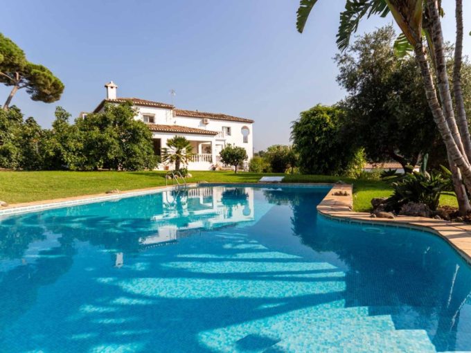 exterior-view-swimming-pool-luxury-countryside-villa-sale-estepona