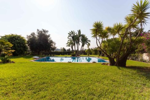 jardin-piscina-finca-rustica-lujo-venta-estepona-2125