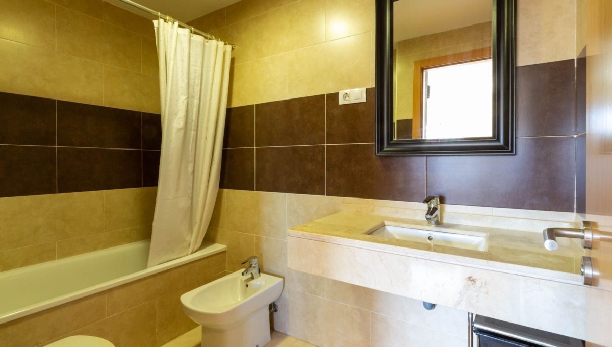 bano-principal-piso-venta-rincon-de-la-victoria-2126