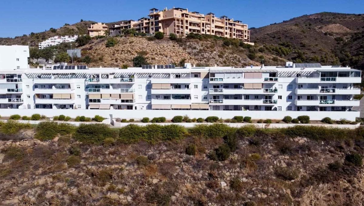 fachada-exterior-bloque-piso-venta-rincon-de-la-victoria-2126