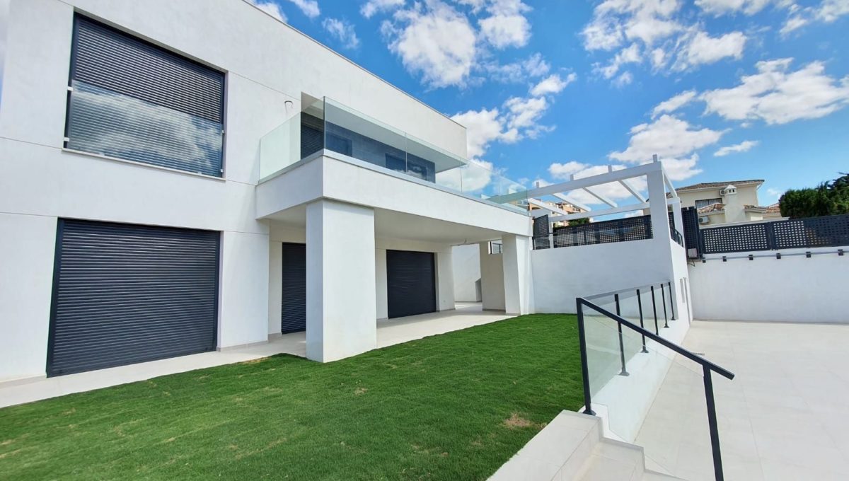 VILLAS DE NUEVA CONSTRUCCION EN MANILVA