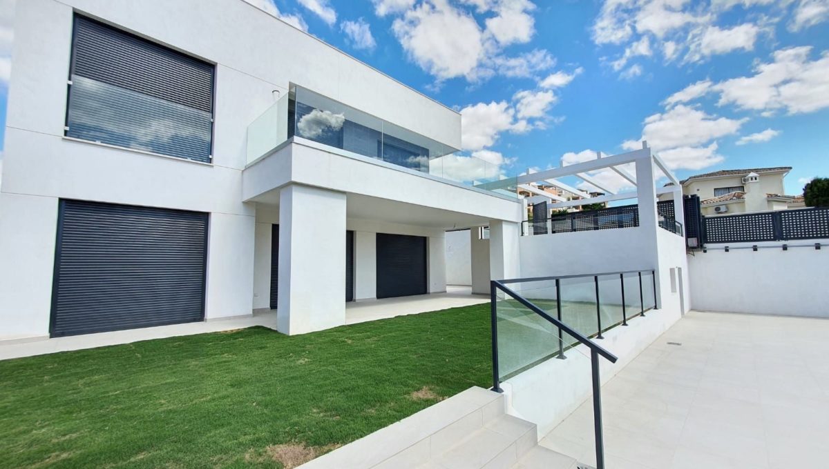 VILLAS DE NUEVA CONSTRUCCION EN MANILVA