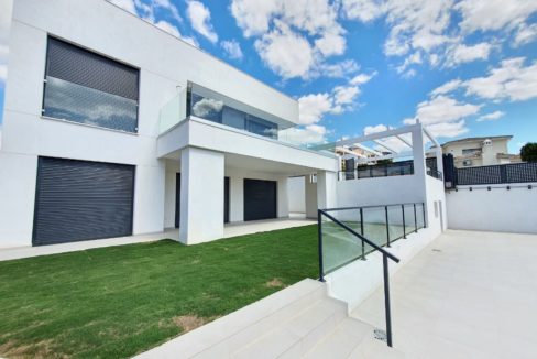VILLAS DE NUEVA CONSTRUCCION EN MANILVA