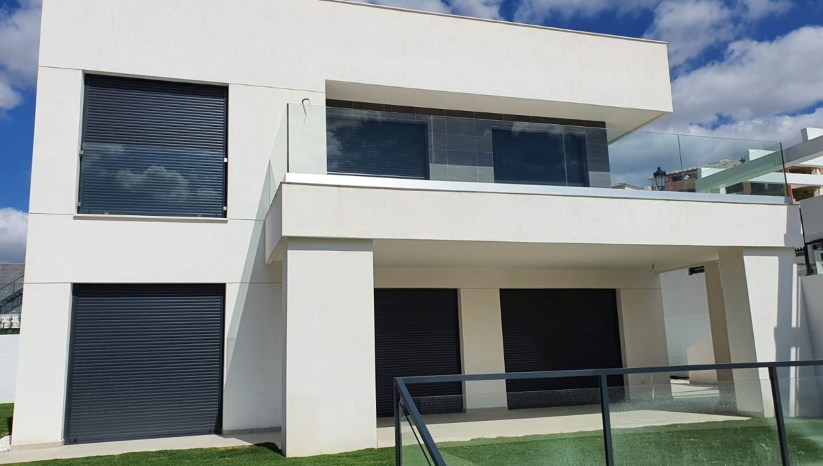 VILLAS DE NUEVA CONSTRUCCION EN MANILVA