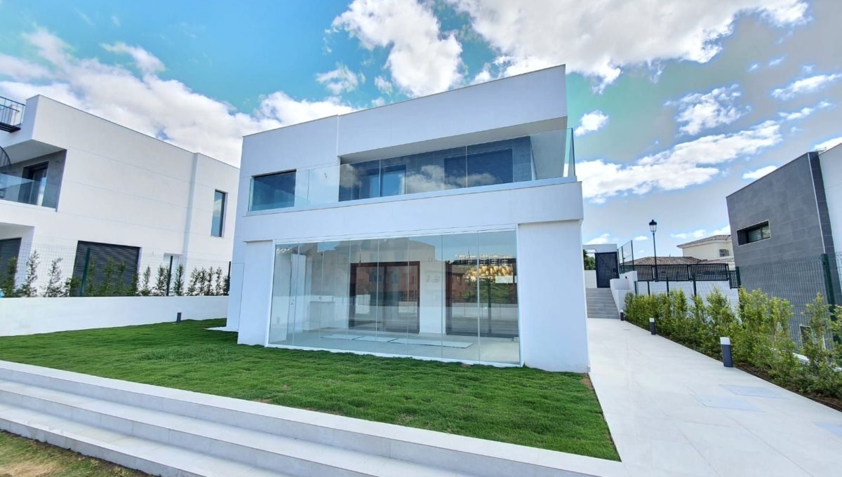 VILLAS DE NUEVA CONSTRUCCION EN MANILVA