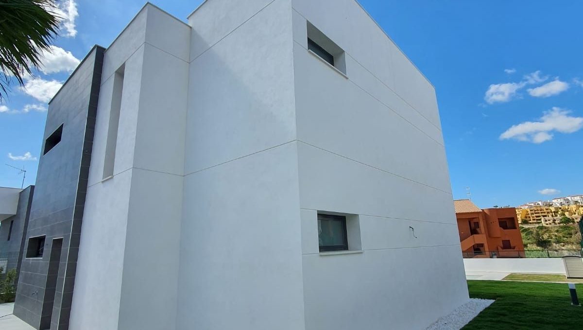 VILLAS DE NUEVA CONSTRUCCION EN MANILVA