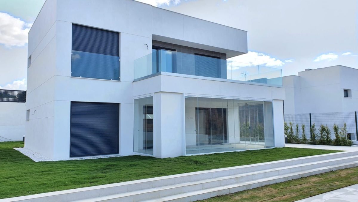 VILLAS DE NUEVA CONSTRUCCION EN MANILVA