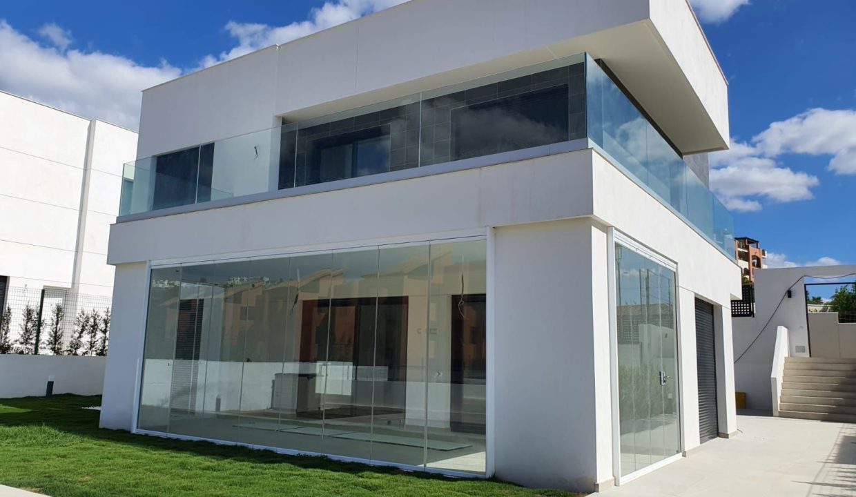 VILLAS DE NUEVA CONSTRUCCION EN MANILVA