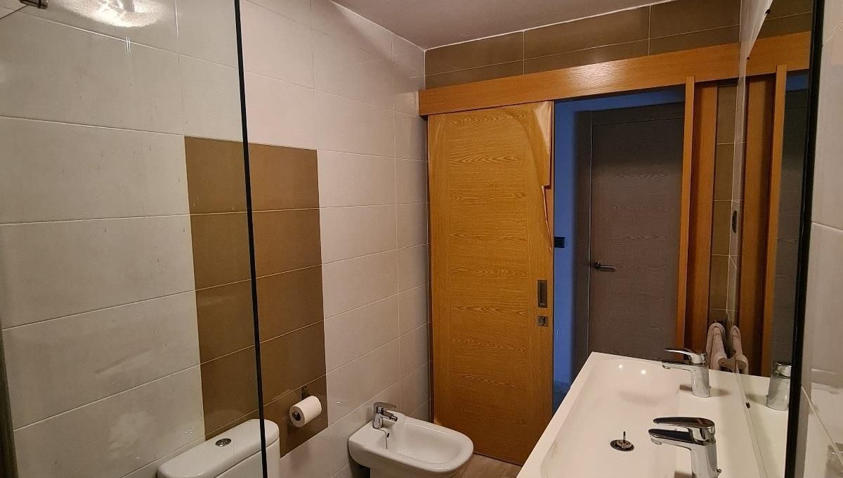 ADOSADO EN LAS LAGUNAS DE MIJAS