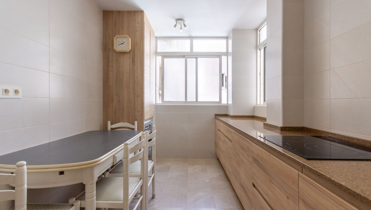 ACOGEDOR PISO CERCA DEL CENTRO DE FUENGIROLA