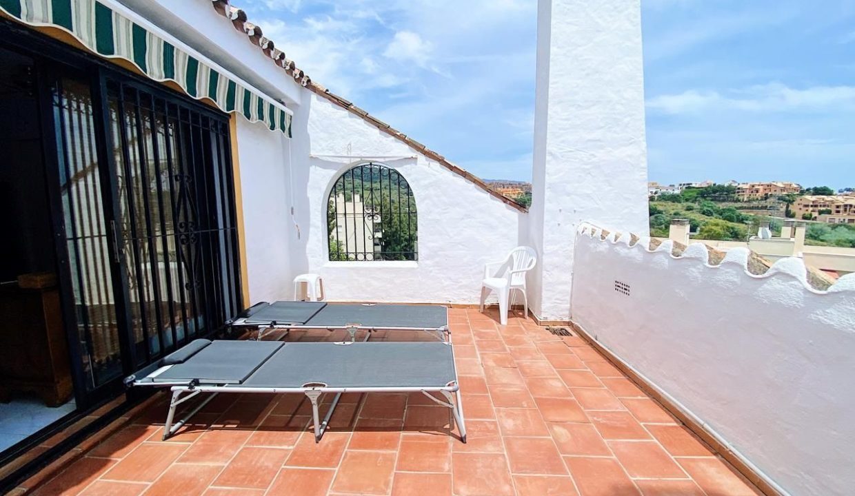 Chalet adosado con vista al mar.