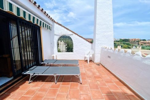 Chalet adosado con vista al mar.