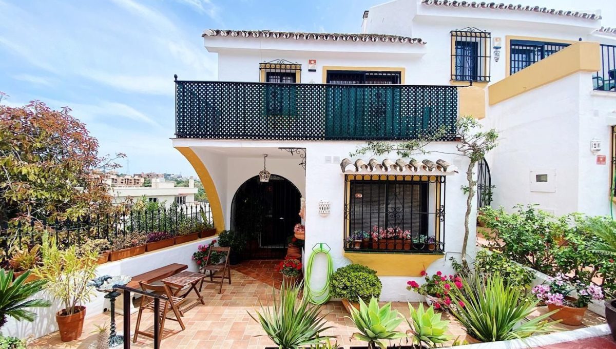 Chalet adosado con vista al mar.