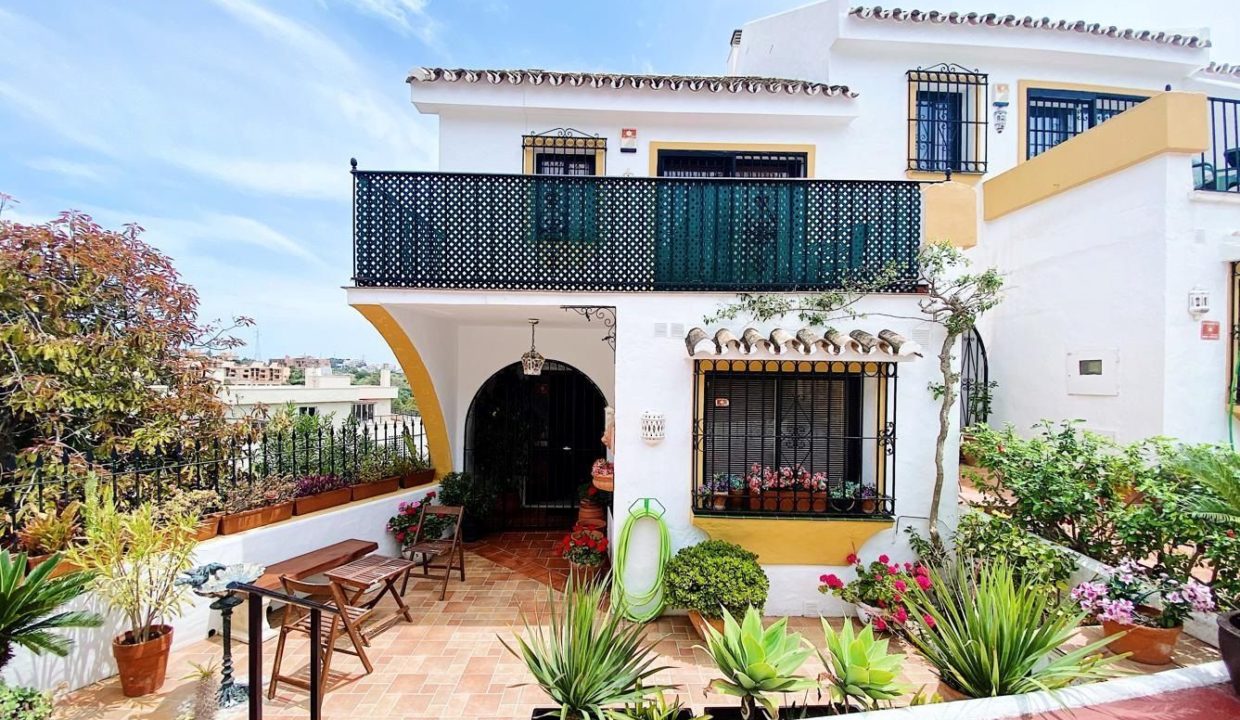 Chalet adosado con vista al mar.