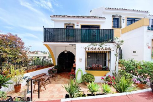 Chalet adosado con vista al mar.