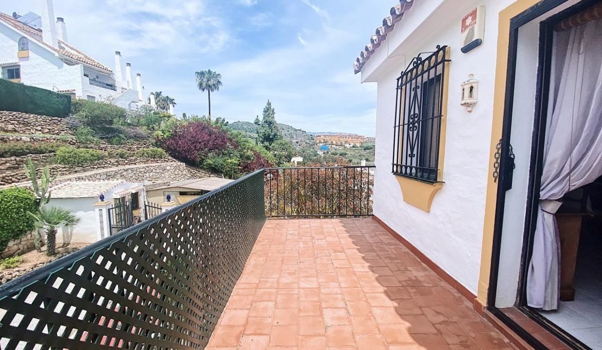 Chalet adosado con vista al mar.