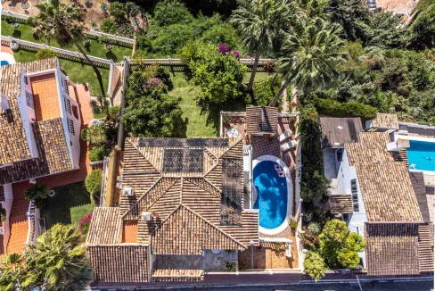 vista-aerea-villa-casa-en-venta-mijas-costa-del-sol-blancareal-agencia-inmobiliaria-real-estate-02