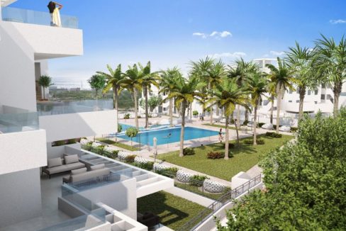 Ático con piscina privada en venta en Estepona