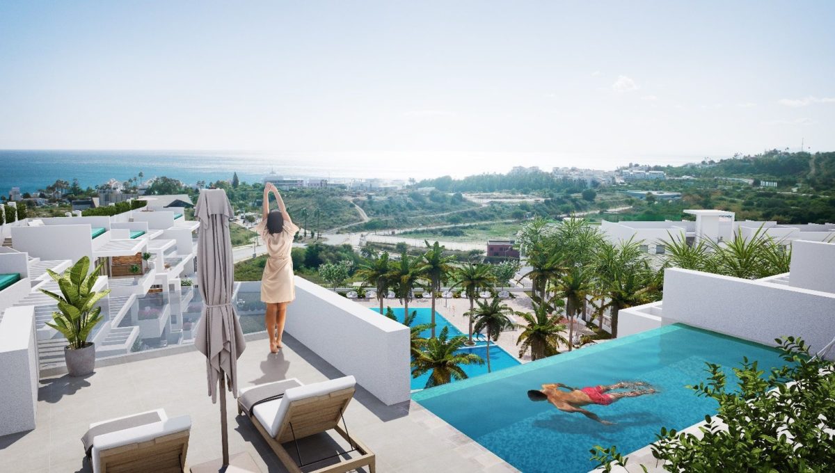 Ático con piscina privada en venta en Estepona