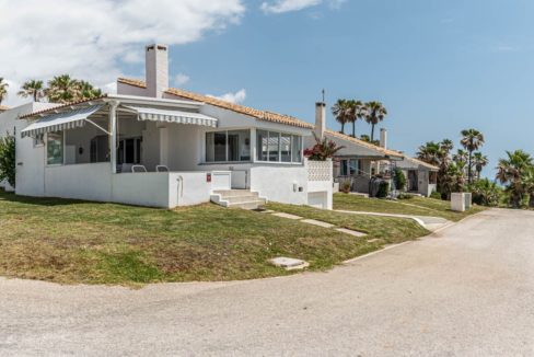 external-views-Cala-de-Mijas-villa-rent-summer