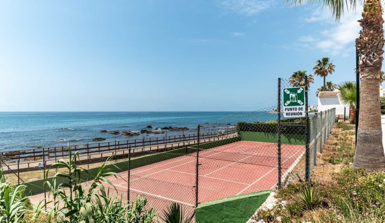 tennis-course-views-from-Cala-de-Mijas-villa-for-rent-summer