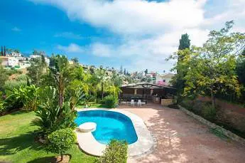 piscina-villa-lujo-venta-campo-mijas-malaga-costa-del-sol-blancareal-inmobiliaria-real-estate-spain