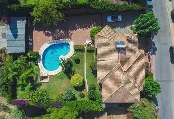 vista-aerea-villa-lujo-venta-campo-mijas-malaga-costa-del-sol-blancareal-inmobiliaria-real-estate-spain