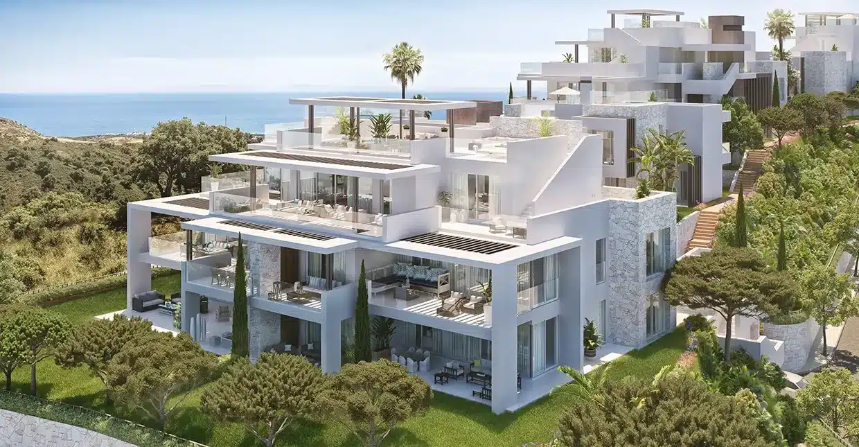 vista-lateral-complejo-atico-apartments-pisos-venta-ojen-marbella-costa-del-sol-blancareal-inmobiliaria-real-estate