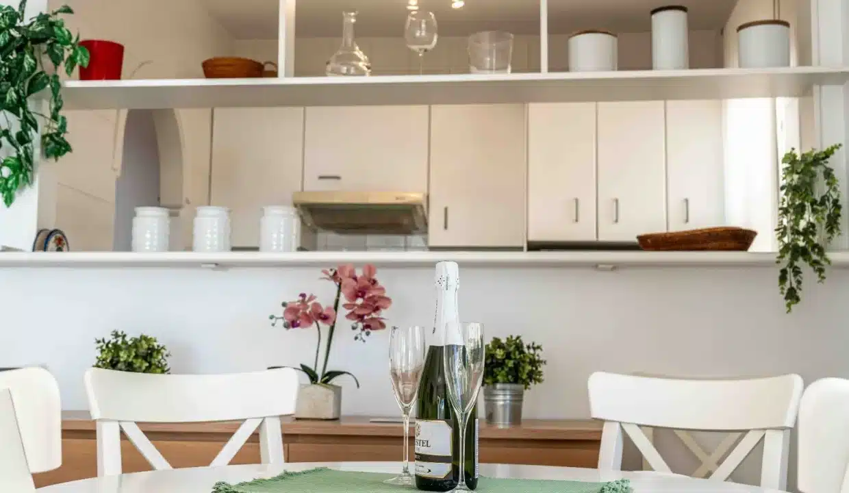 comedor-cocina-piso-alquiler-apartment-for-rent-mijas-costa-blancareal-estate-inmobiliaria-costa-del-sol
