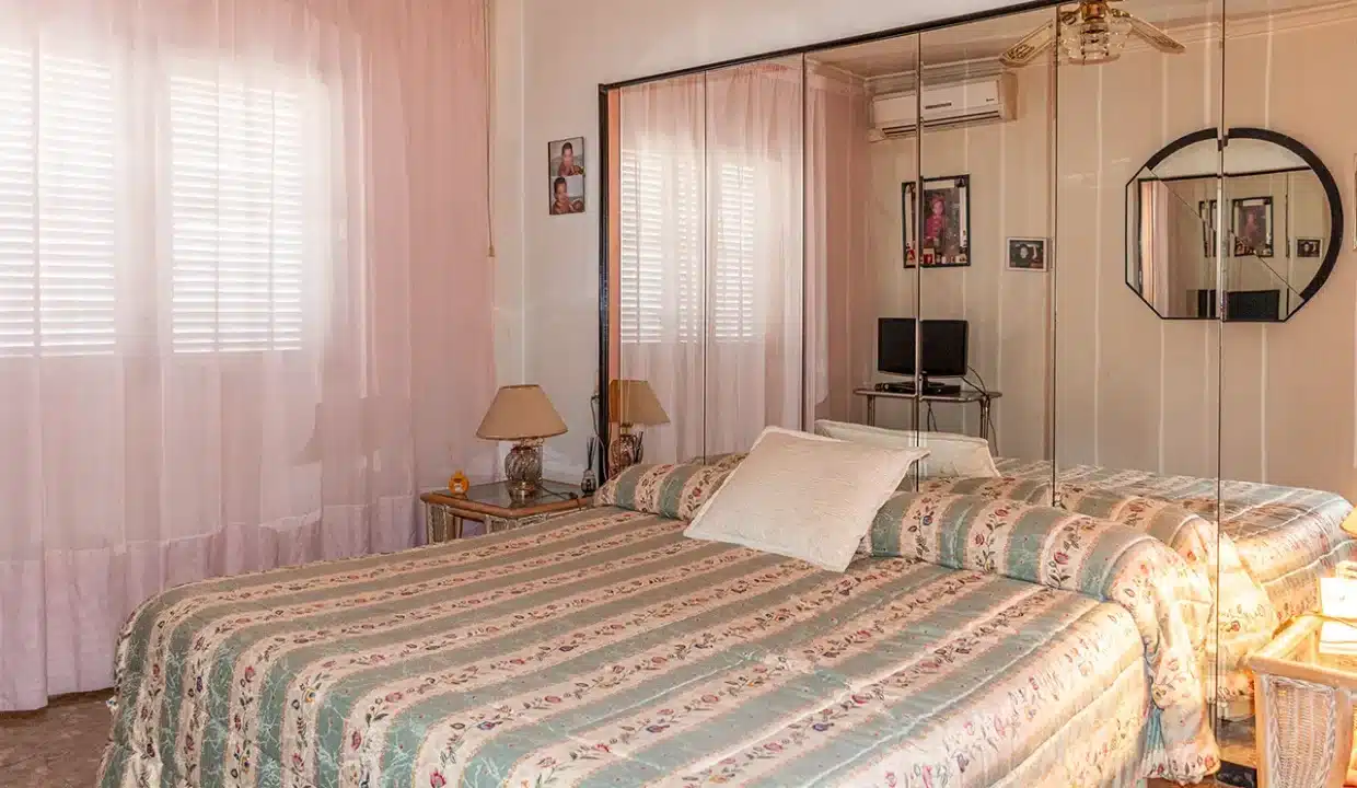 dormitorio1-chalet-venta-puerto-de-la-torre-blancareal-estate-inmobiliaria-malaga-costa-del-sol