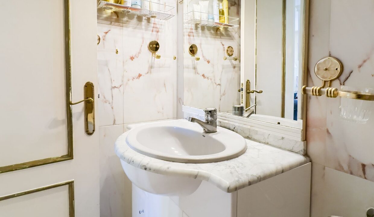 Paseo marítimo fuengirola 79, colaboración Black Onyx, Pablo. (2)