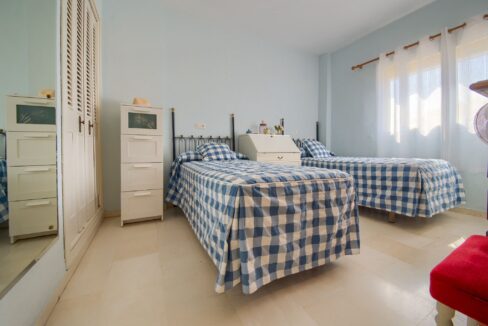 Paseo marítimo fuengirola 79, colaboración Black Onyx, Pablo. (6)