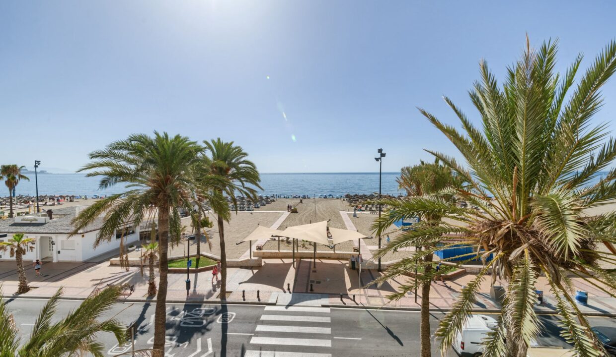 Paseo marítimo fuengirola 79, colaboración Black Onyx, Pablo. (7)